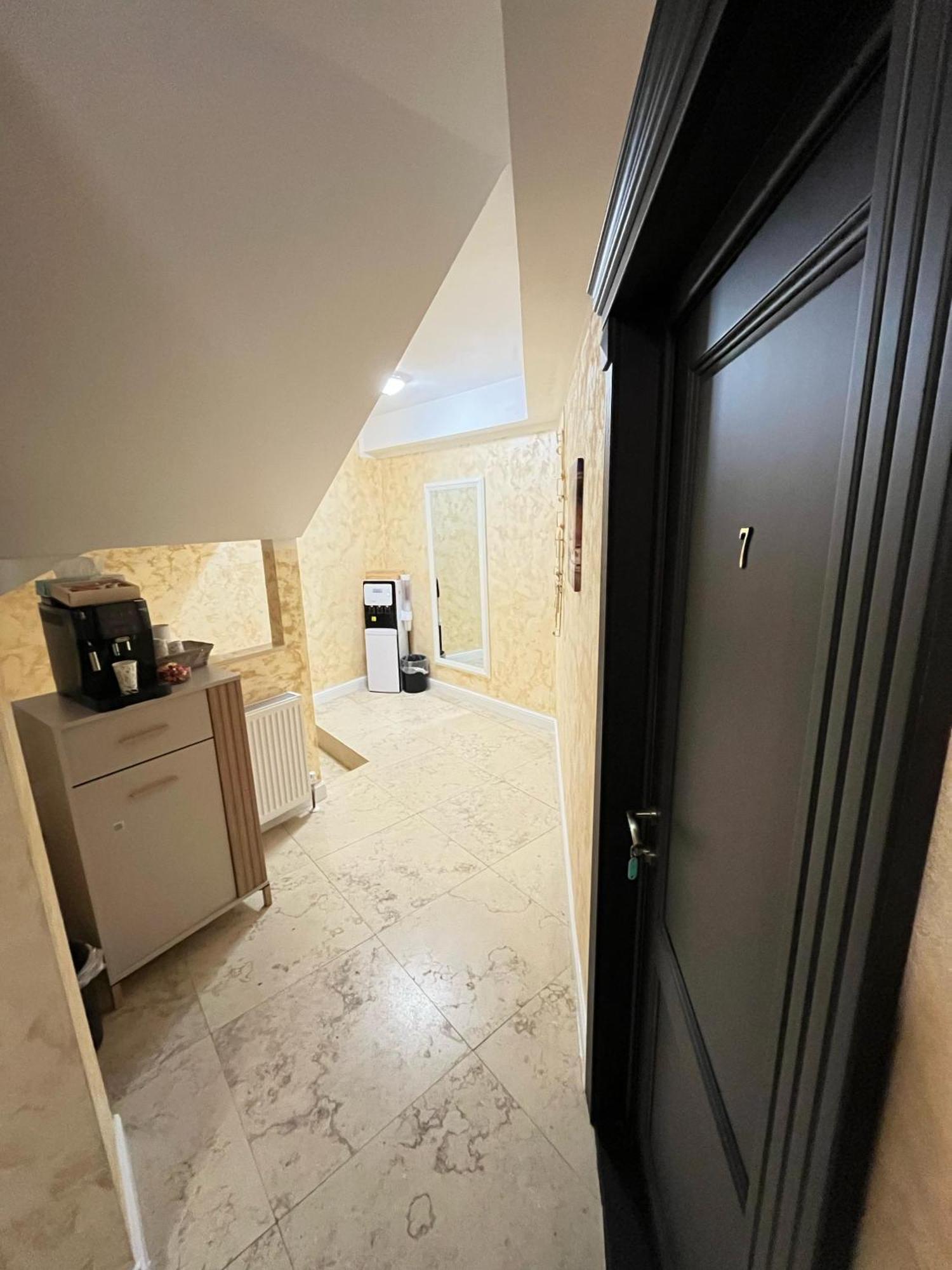 Grey Boutique Hotel Palas Iasi Exterior photo